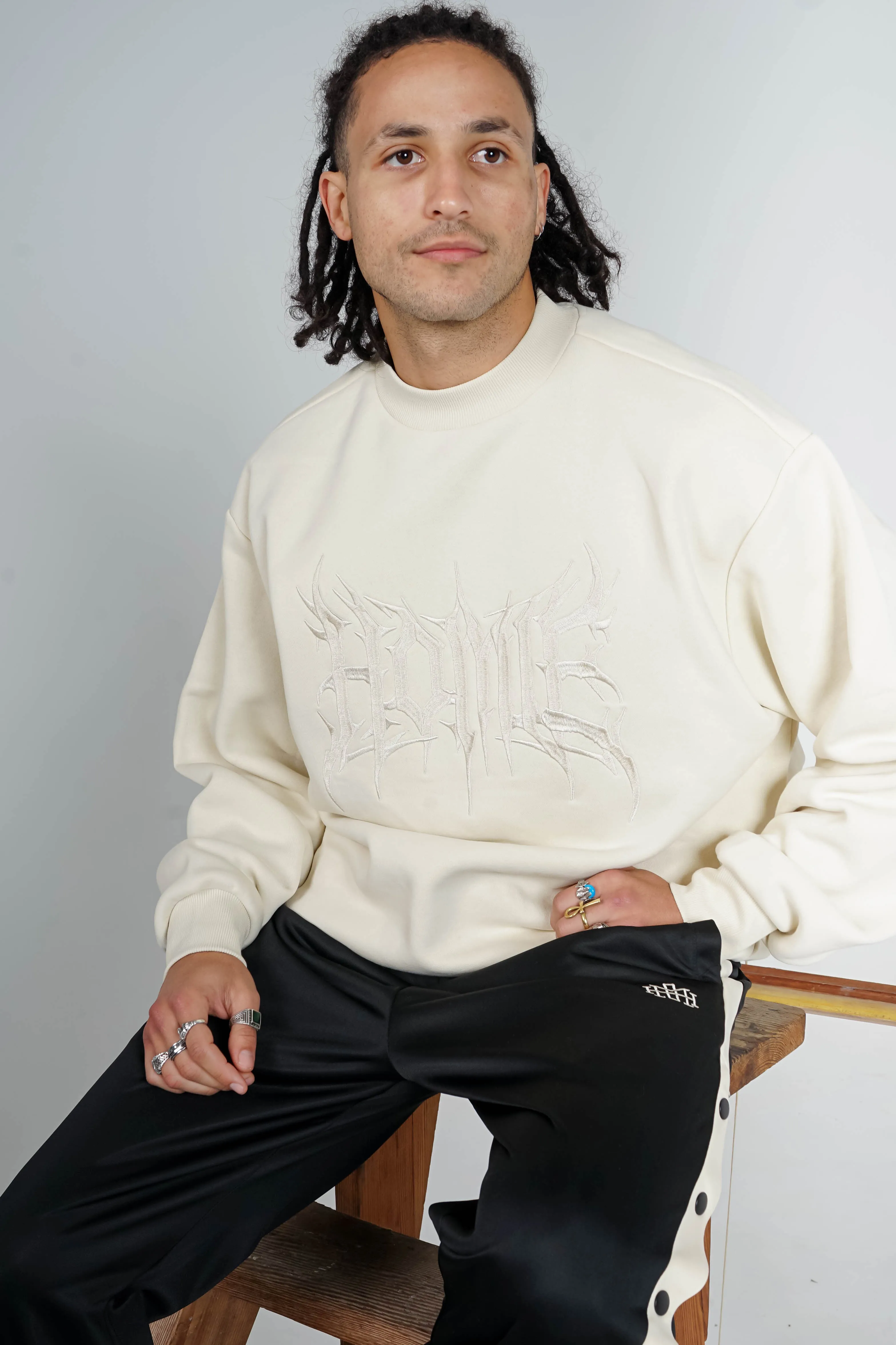 Gothic Crewneck - Cream