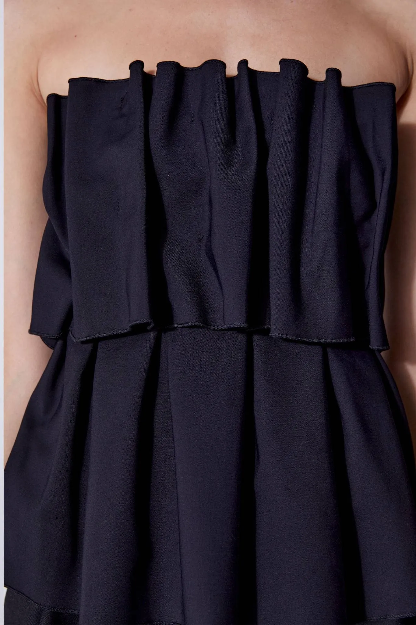 GRANADA SCULPTED TUBE TOP | BLACK