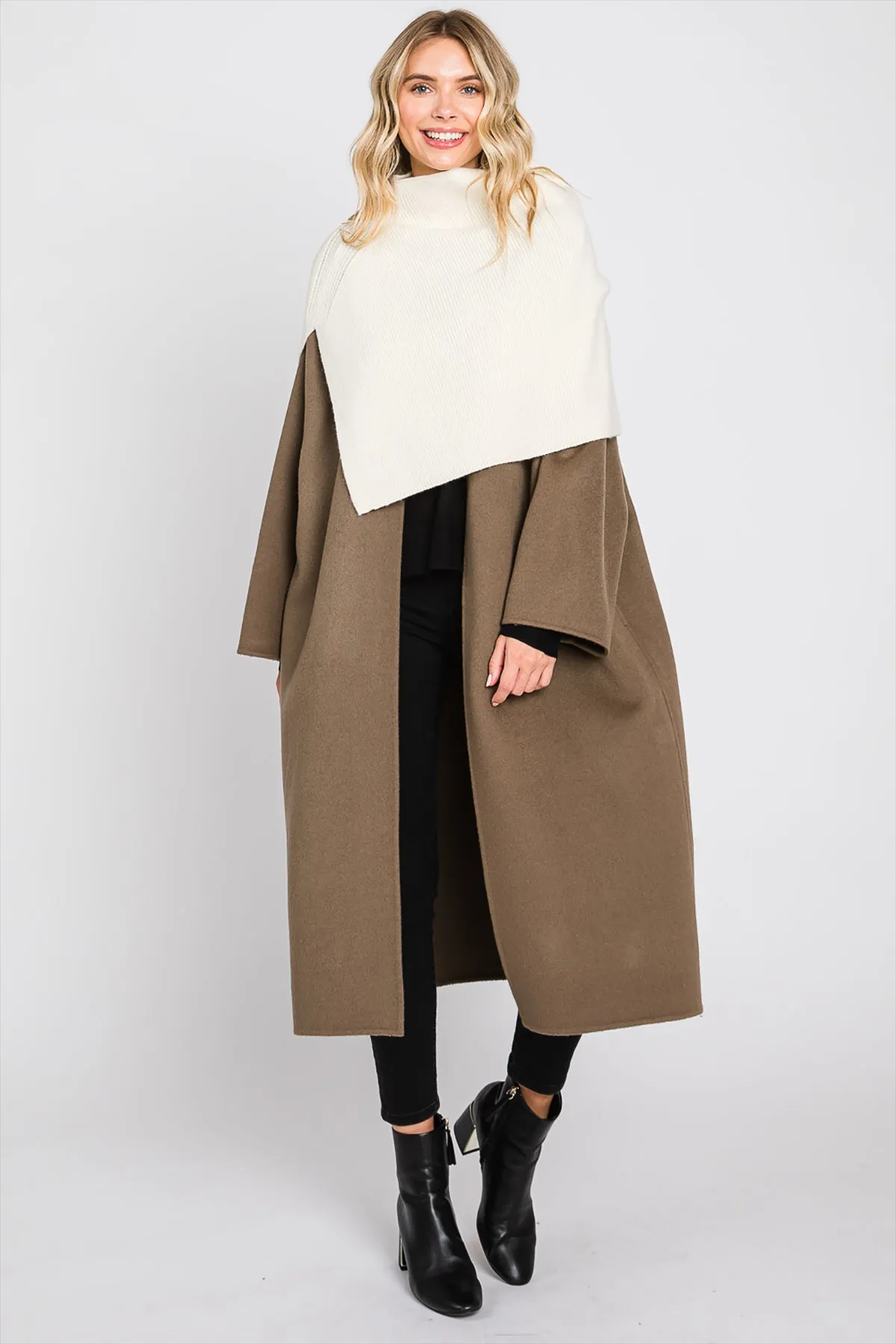 KNIT ELEGANT TURTLENECK SLIT SHAWL