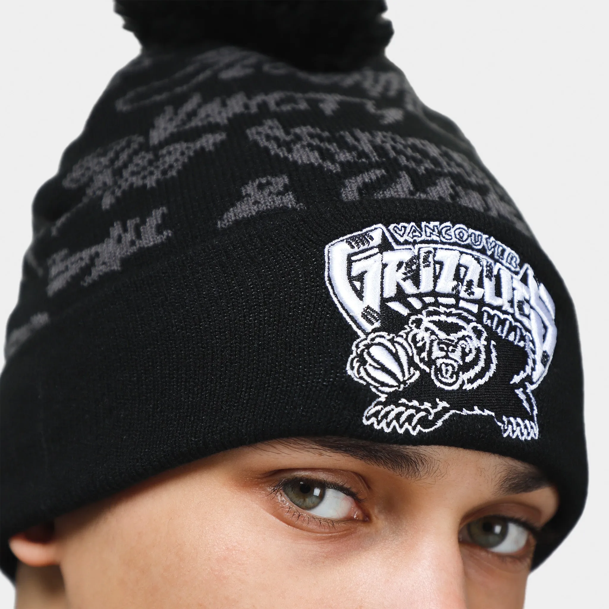 Mitchell and Ness Vancouver Grizzlies Meaningful Words Knit Hat / Black