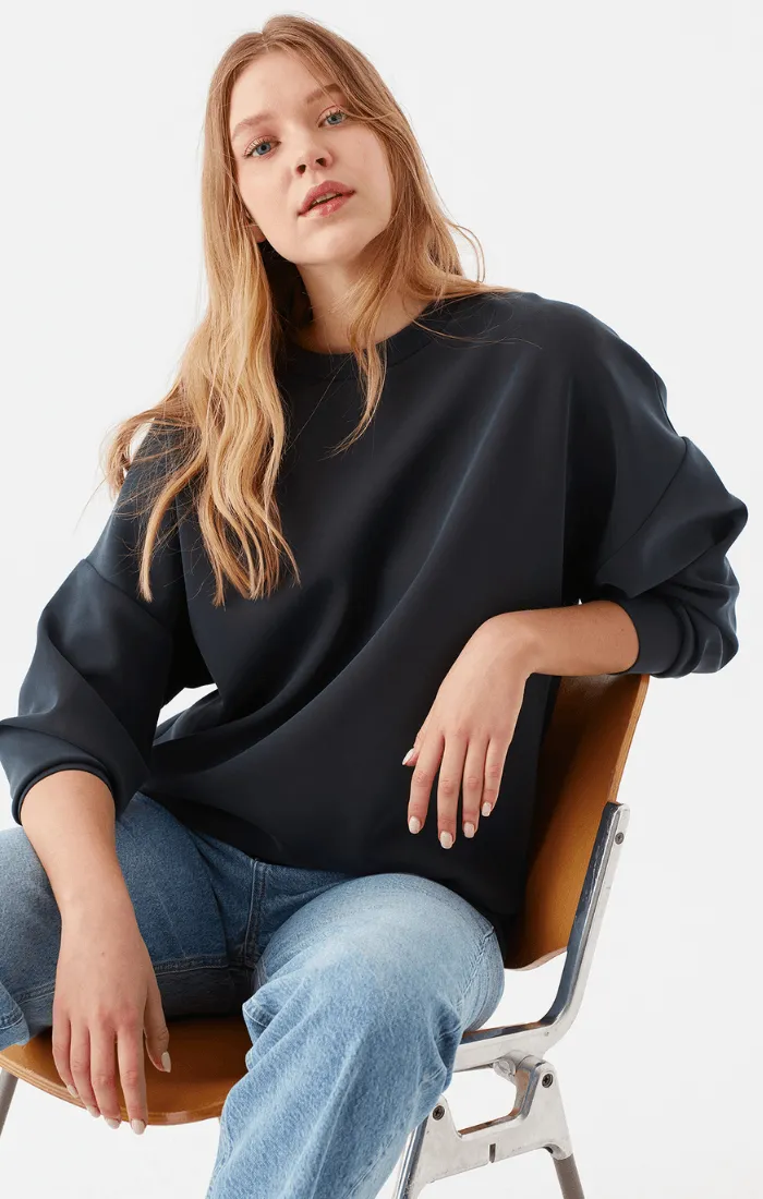 OVERSIZED CREWNECK SWEATSHIRT IN BLACK