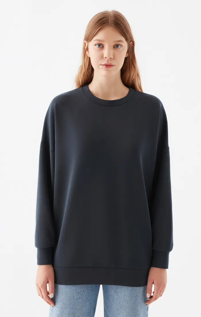 OVERSIZED CREWNECK SWEATSHIRT IN BLACK